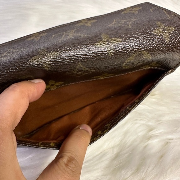 LOUIS VUITTON rare vintage zip wallet in monogram - Picture 12 of 17